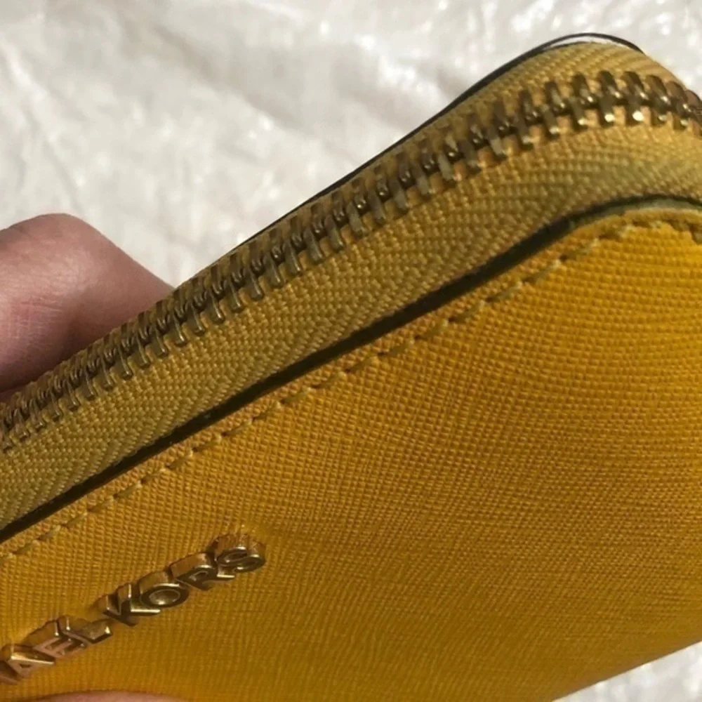 Michael kors yellow saffiano wallet
